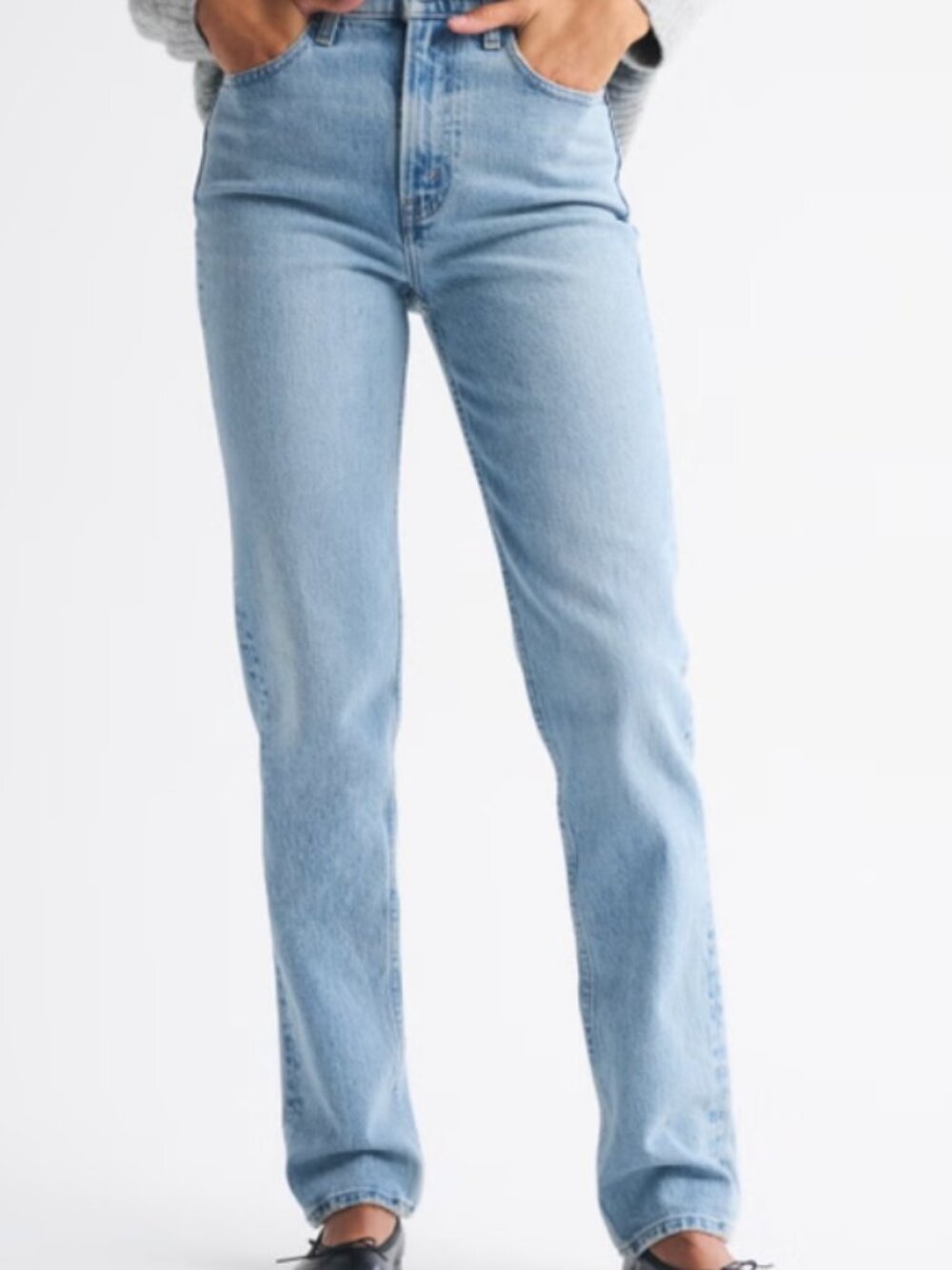 Abercrombie | '90s Straight Ultra High Rise Jean